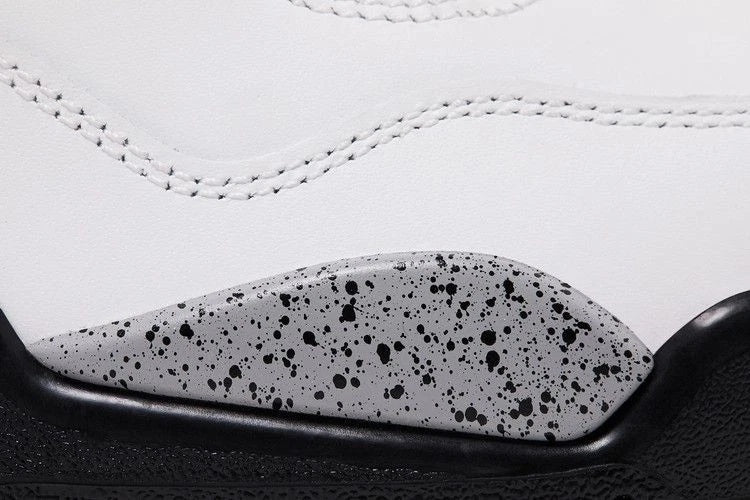 Air Jordan 4 Retro OG "White Cement" (2025) – FV5029-100